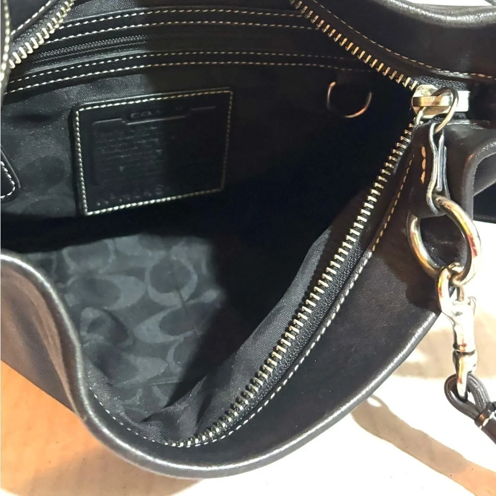 Coach vintage Black Leather crossbody Bag